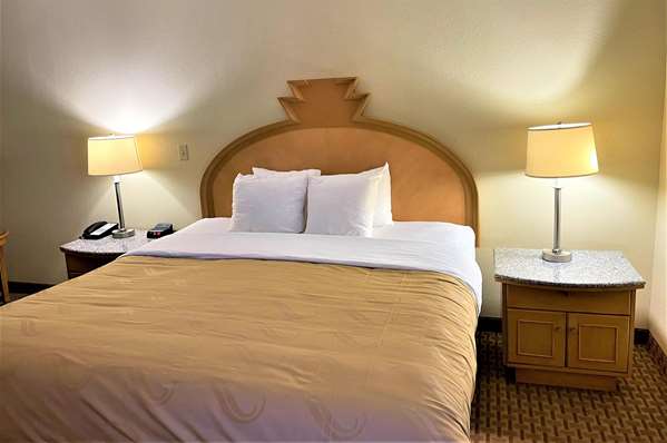  - Quality Inn & Suites Greenfield - I-70, Exit 104