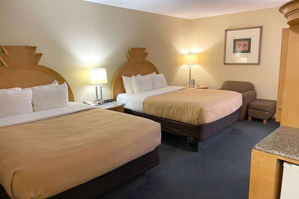  - Quality Inn & Suites Greenfield - I-70, Exit 104