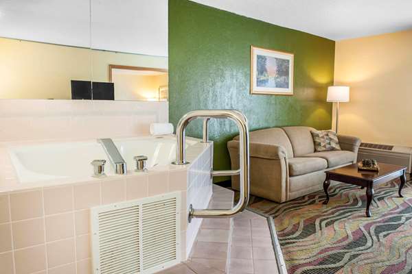 Suite - Quality Inn & Conference Center Logansport