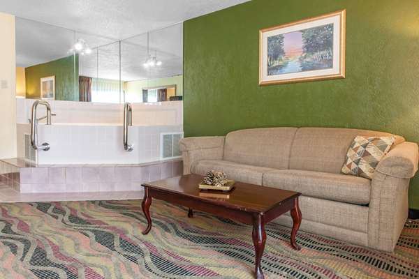 Suite - Quality Inn & Conference Center Logansport