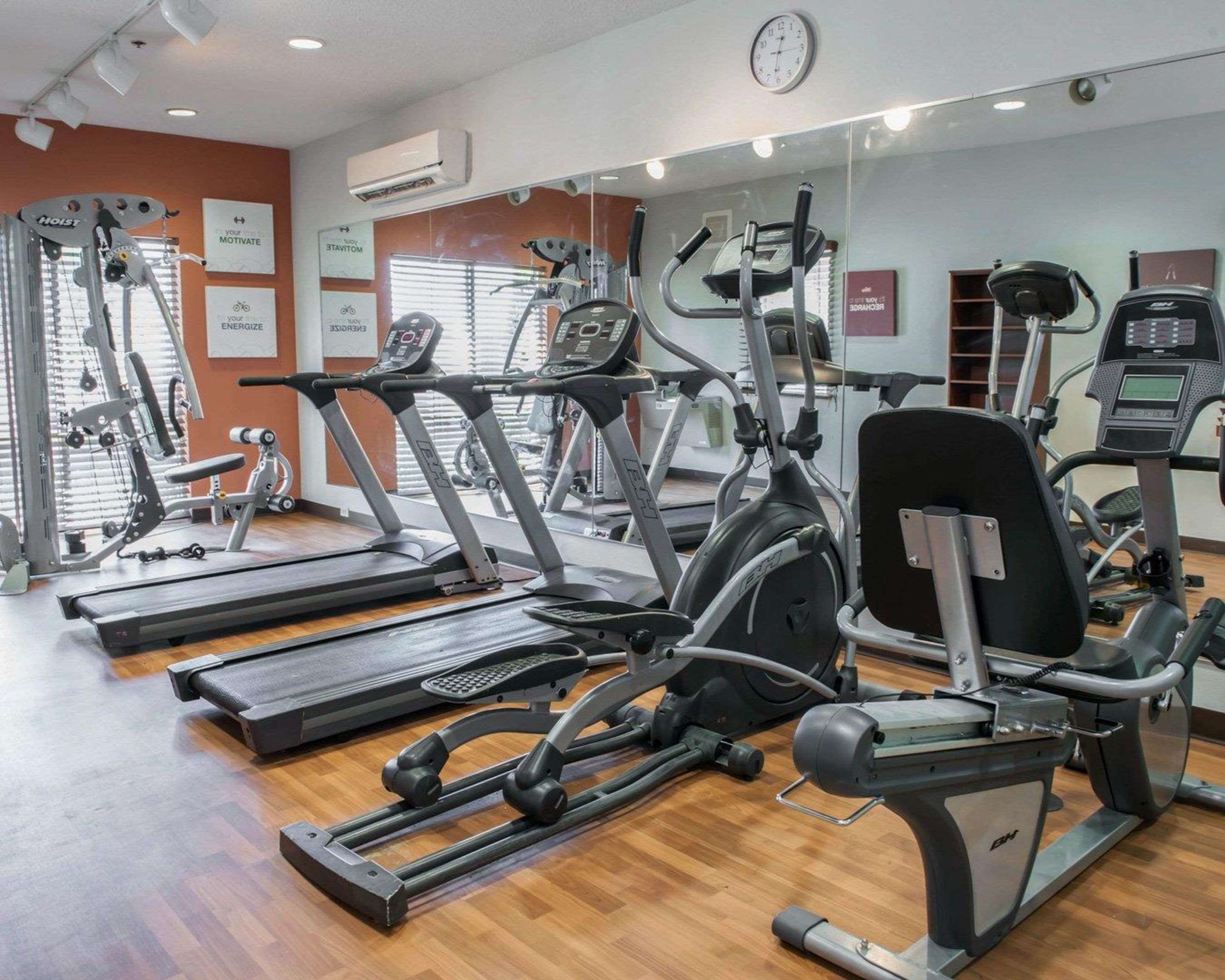 Fitness center | Comfort Suites Southport