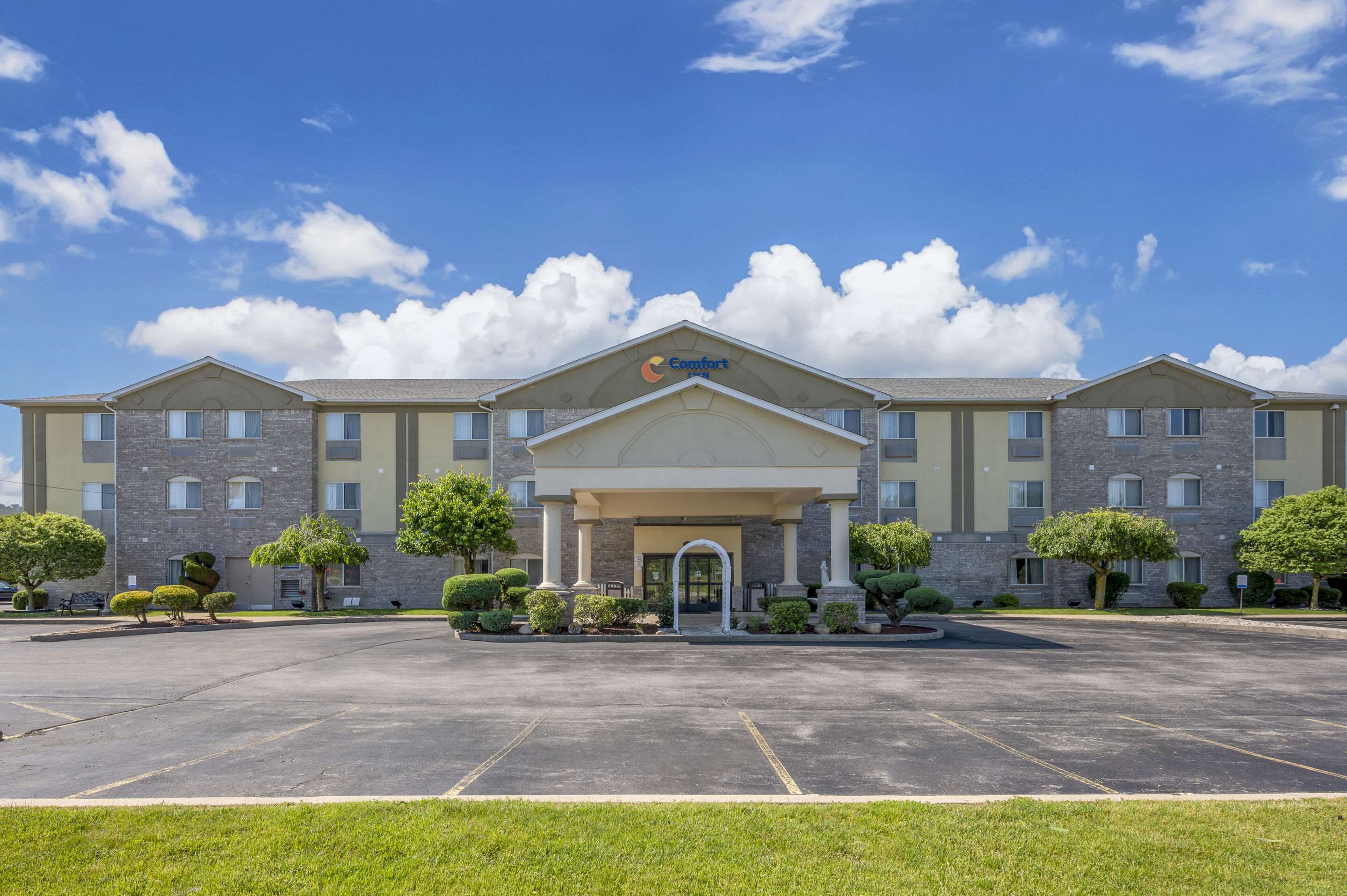 Hotel exterior | Comfort Inn Fremont