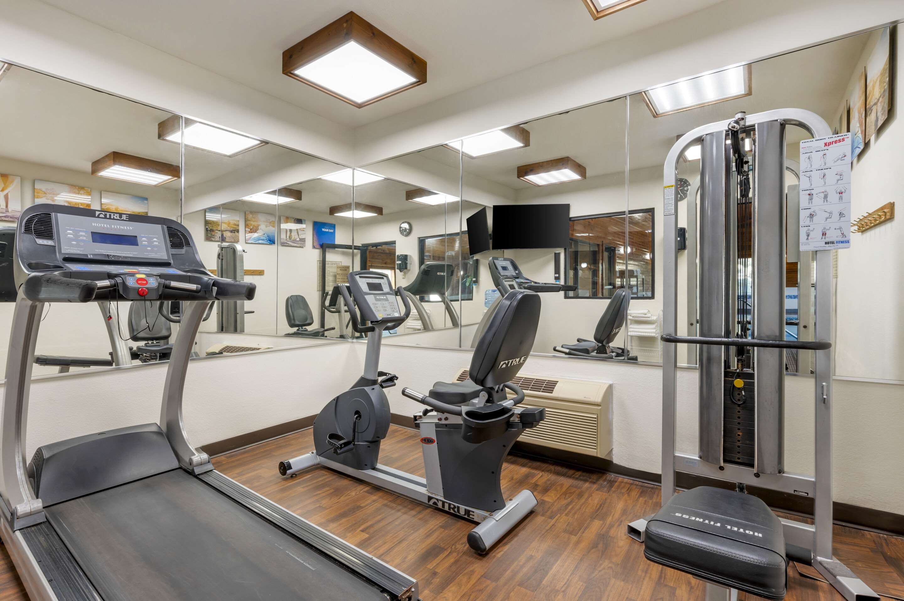 Fitness center | Comfort Inn Fremont