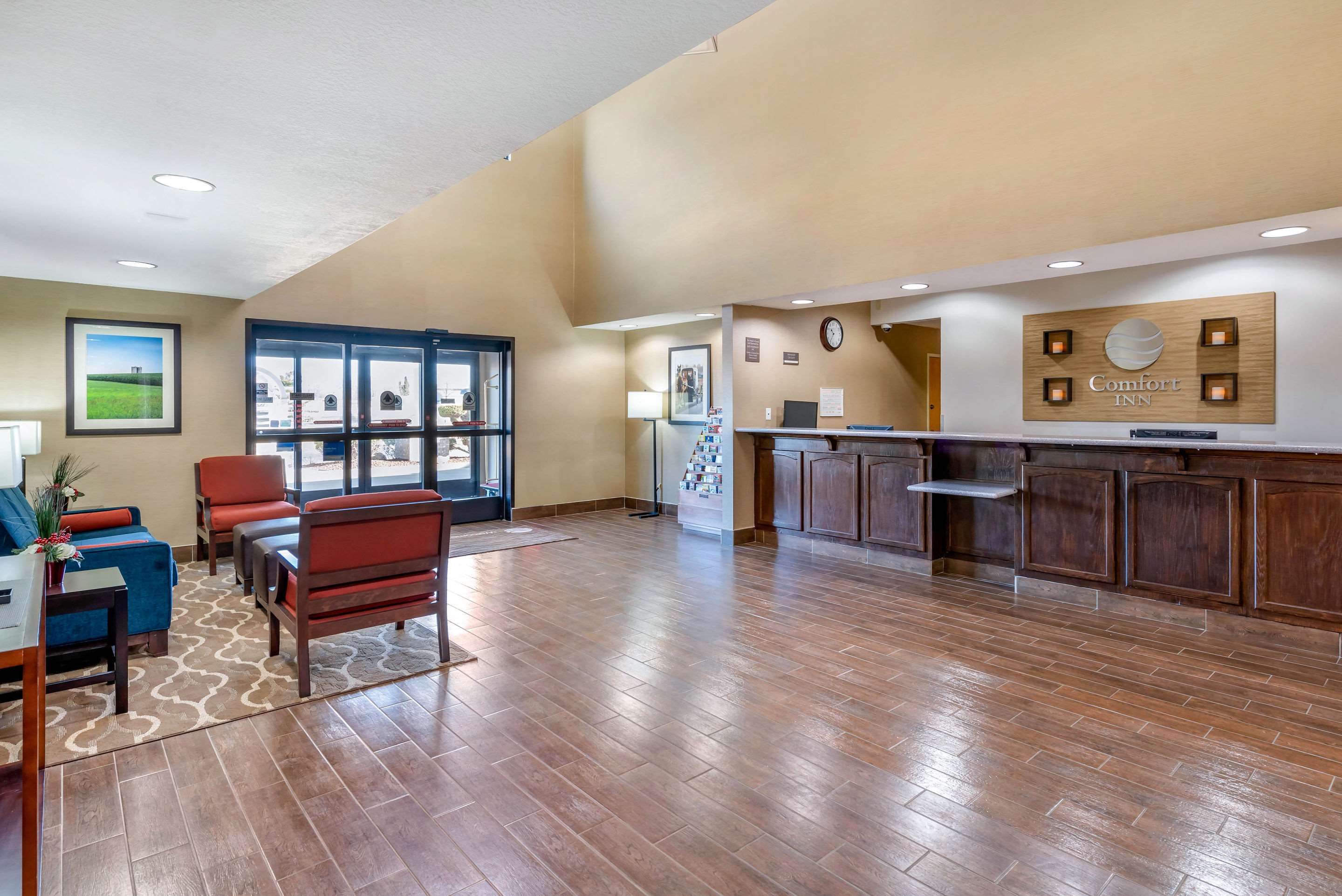 Hotel lobby | Comfort Inn Fremont