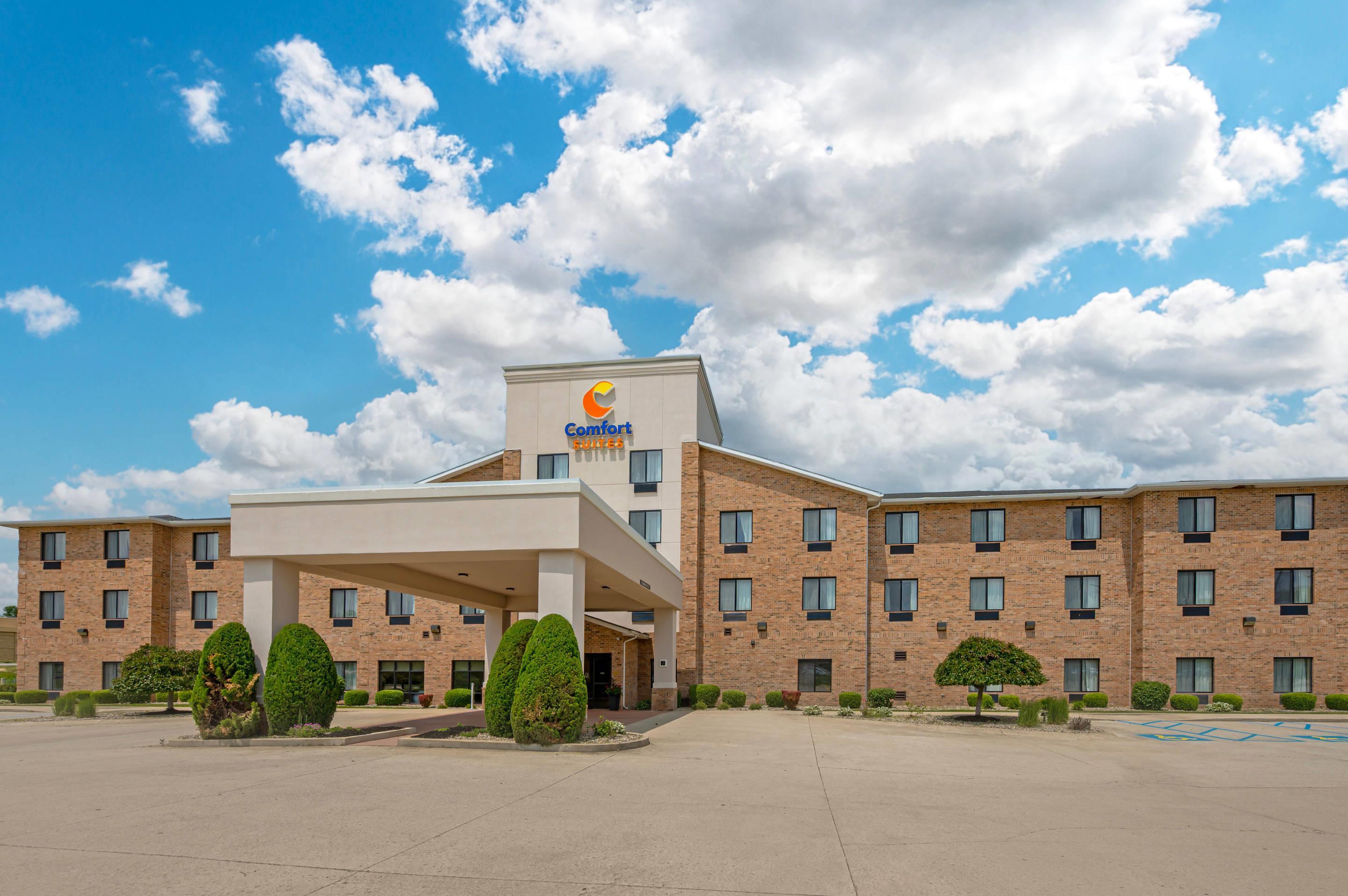 Hotel exterior | Comfort Suites South Bend near Casino