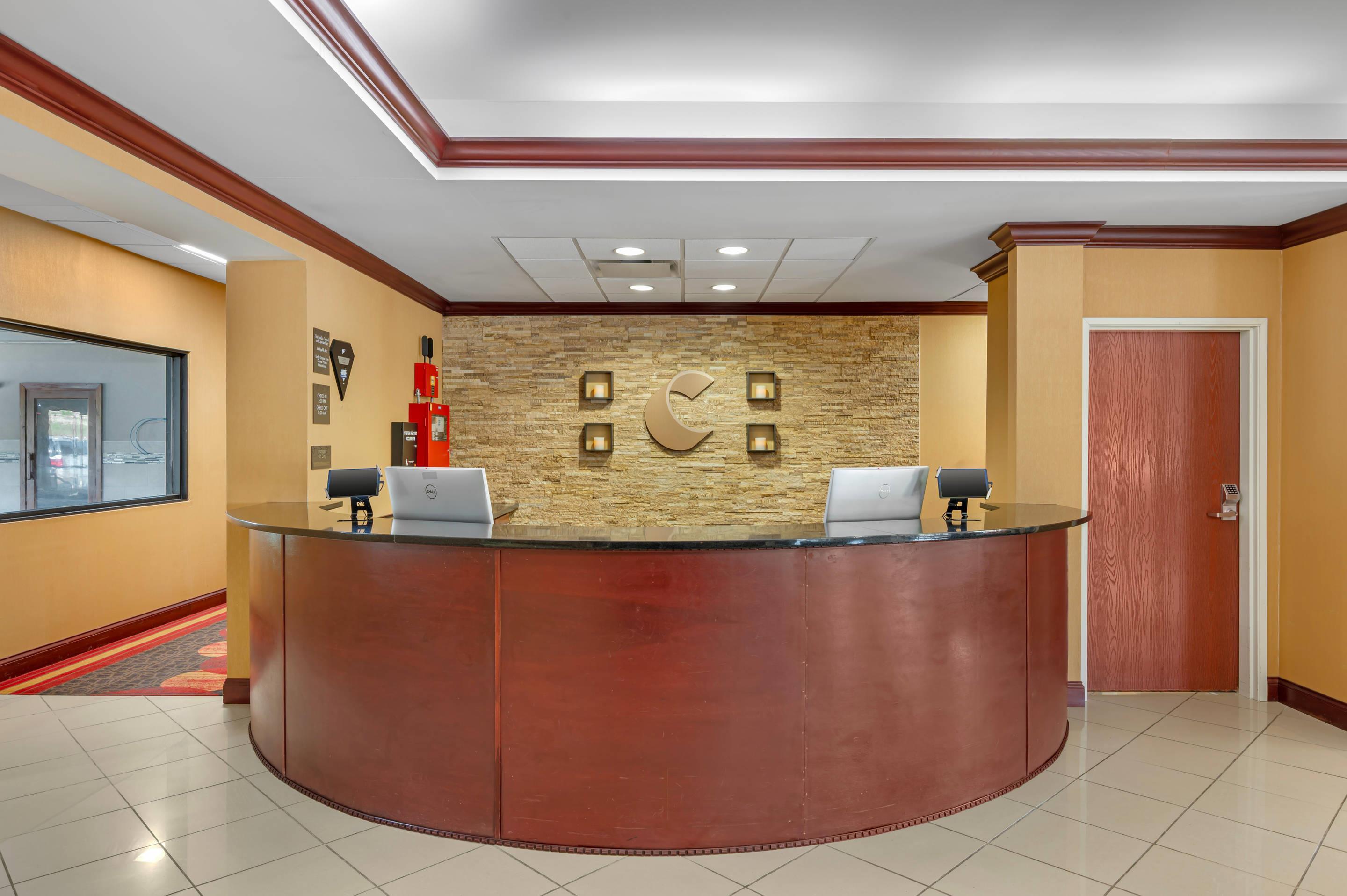 Front desk | Comfort Suites South Bend near Casino