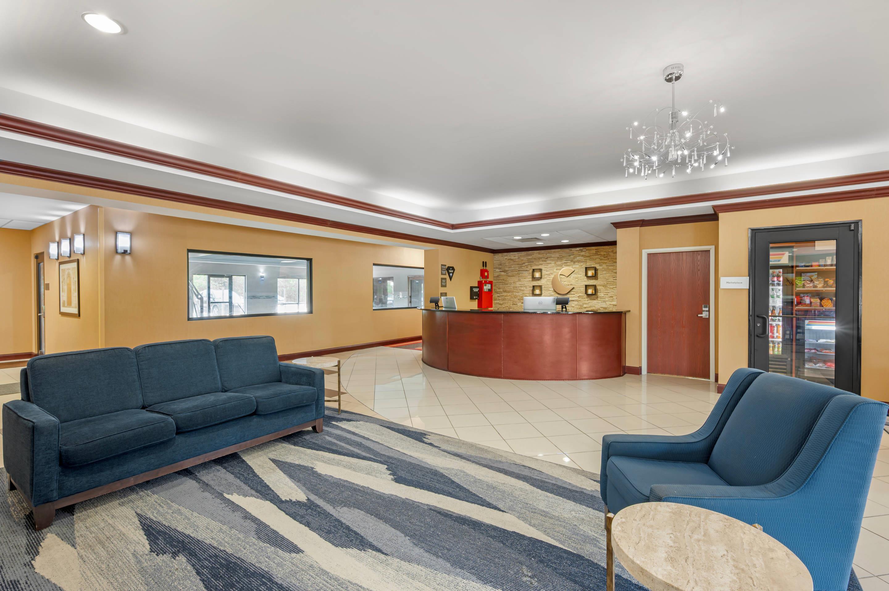 Hotel lobby | Comfort Suites South Bend near Casino