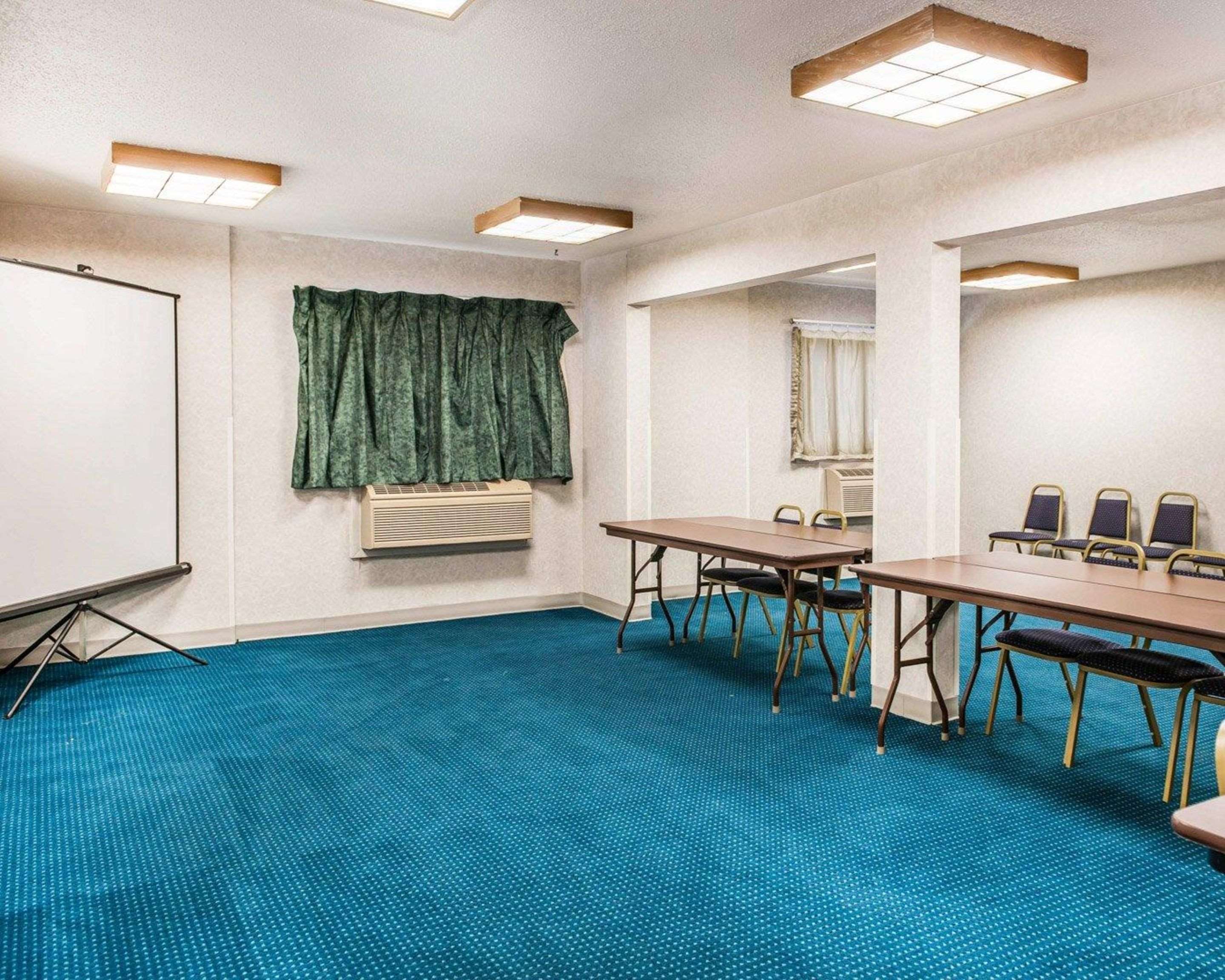 Banquetmeeting room | Quality Inn South