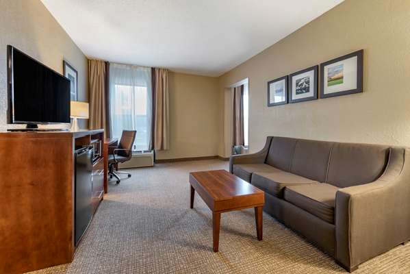 Suite - Comfort Inn Madison
