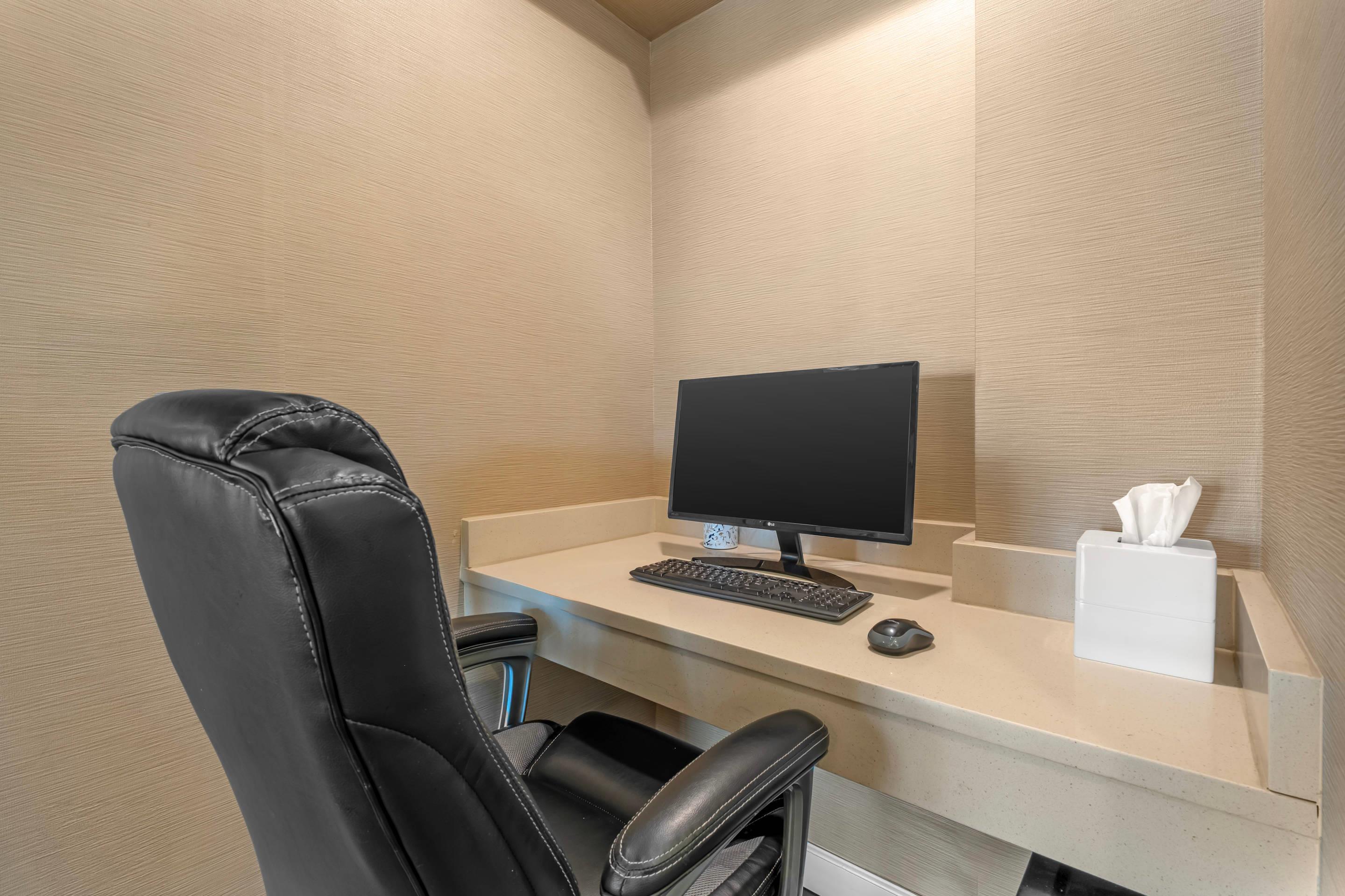 Business center | Comfort Inn