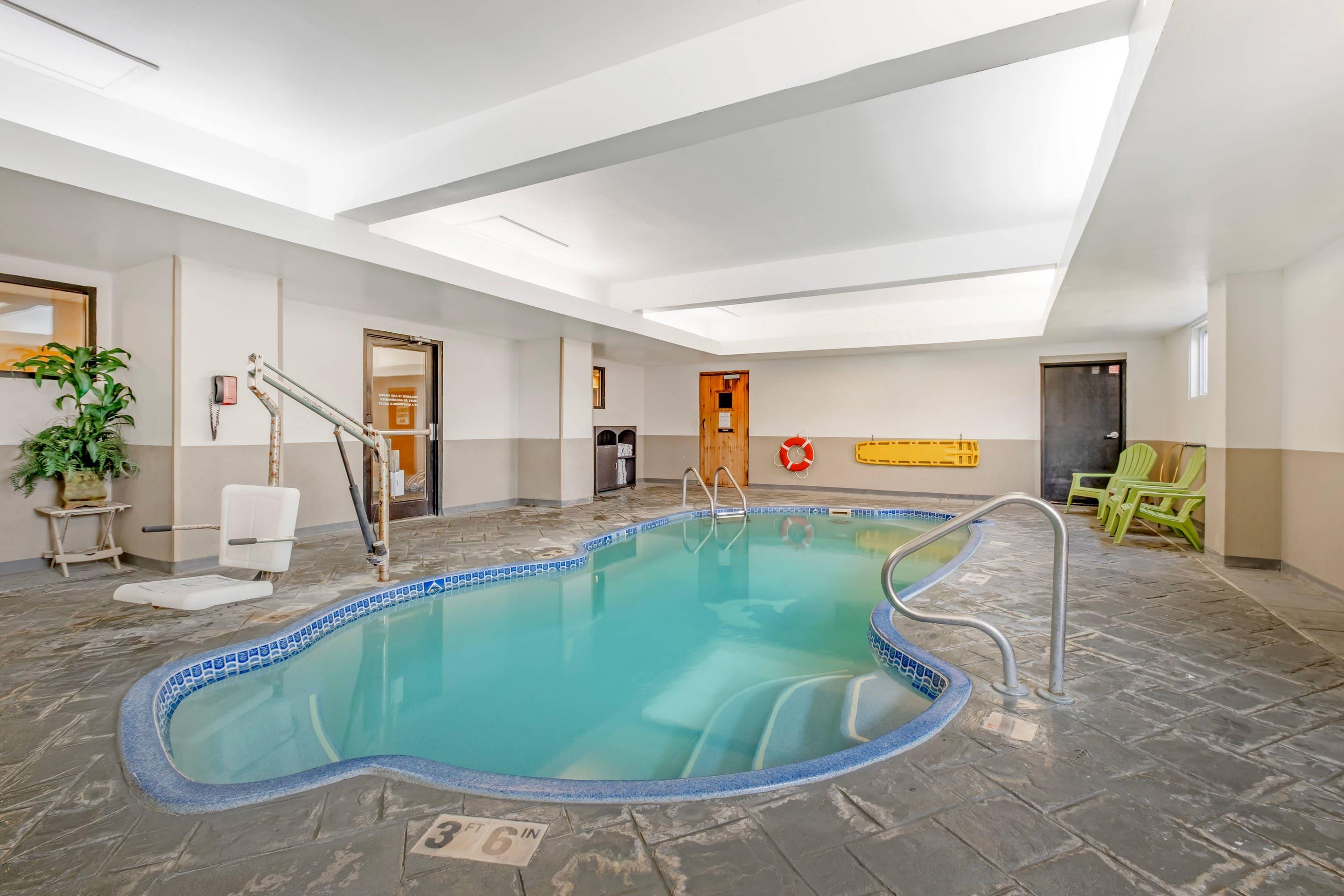 Indoor pool | Comfort Inn