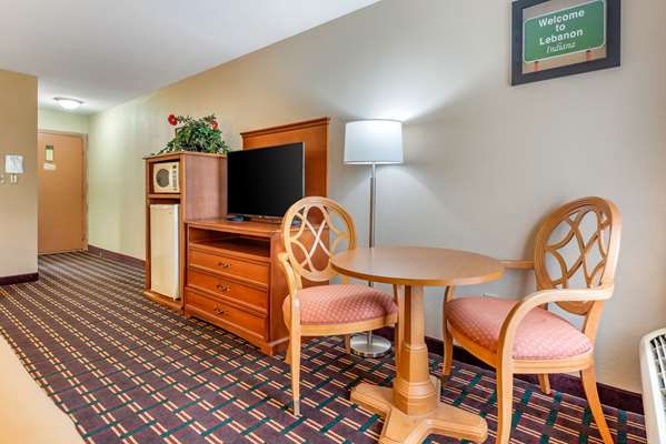 Suite - Econo Lodge Lebanon - I-65, Exit 140