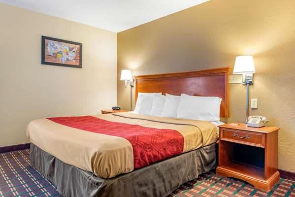 Suite - Econo Lodge Lebanon - I-65, Exit 140