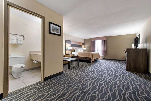 Suite - Quality Inn & Suites Lafayette - I-65, Exit 172