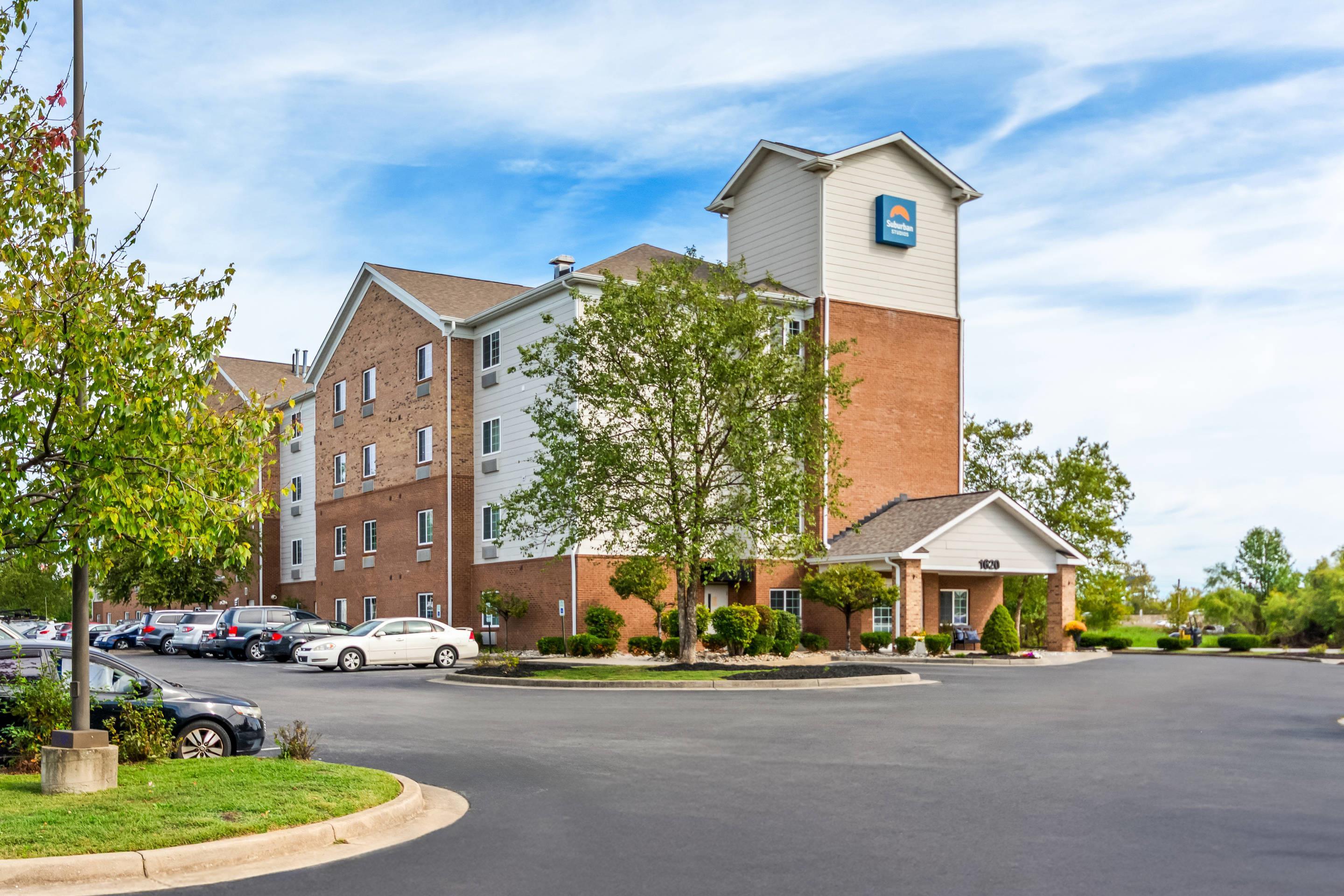 Hotel exterior | Suburban Studios Louisville North