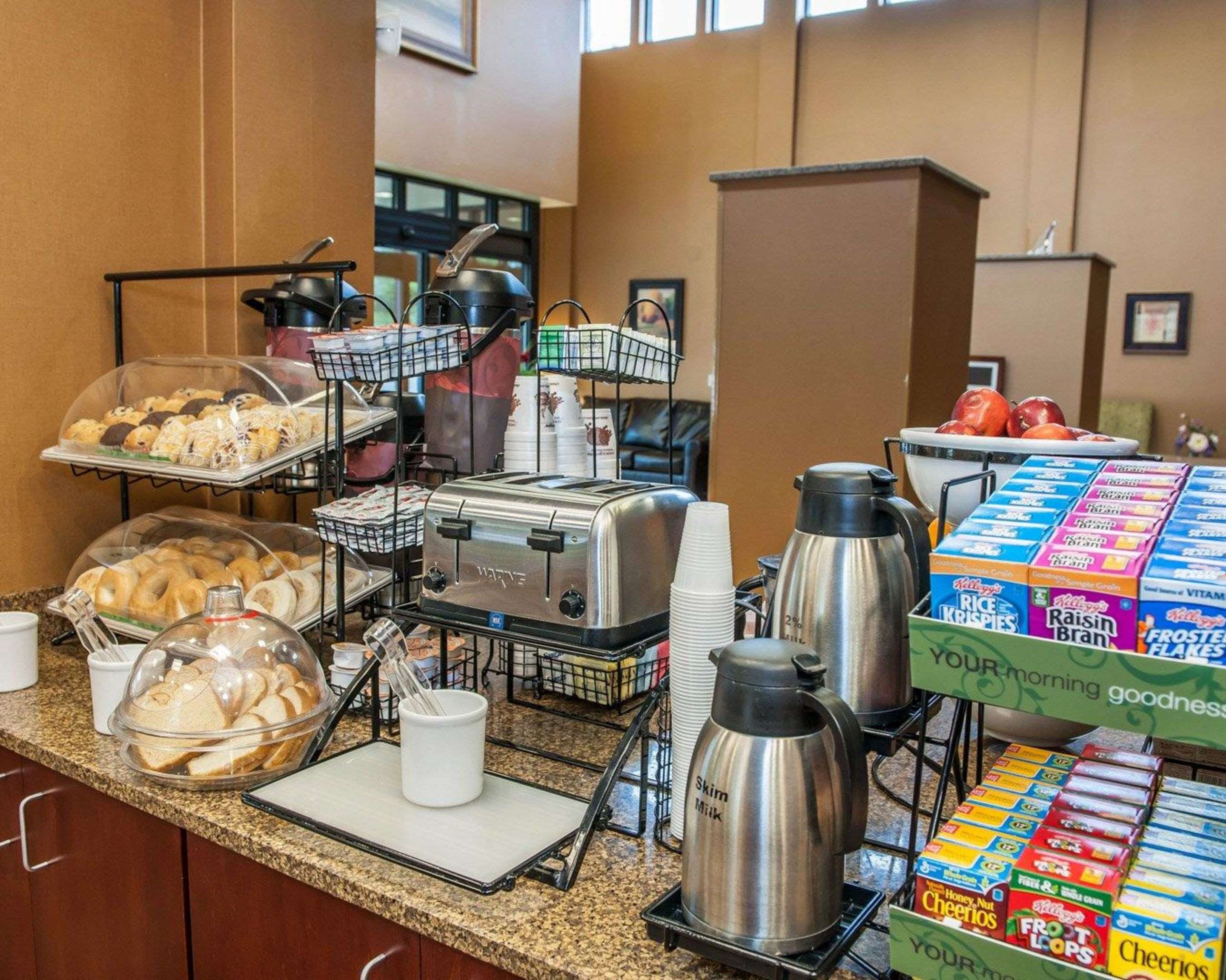 Assorted breakfast items