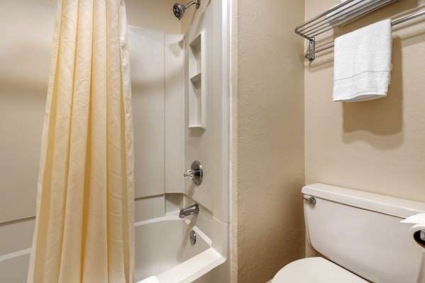  - Quality Inn Fort Wayne - I-69, Exit 311