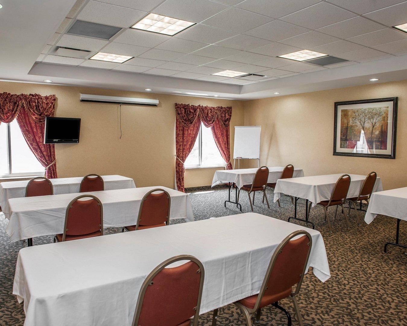 Meeting room | Comfort Suites near Indianapolis Airport