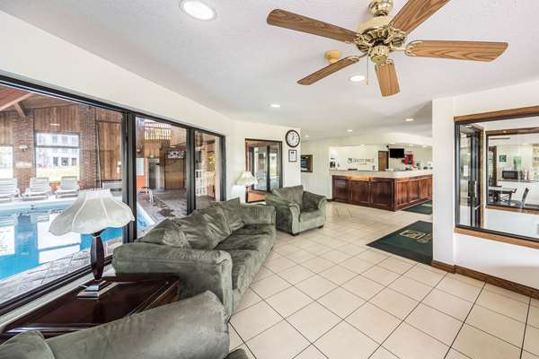  - Quality Inn Columbia City