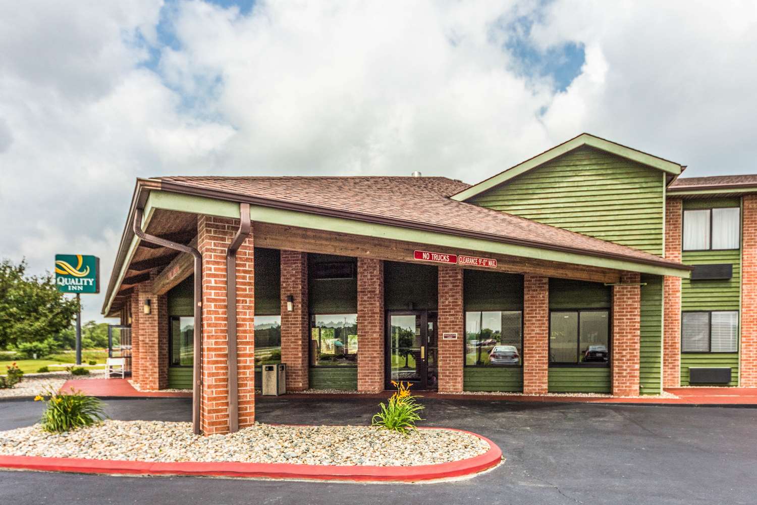 Quality Inn British Columbia Canada Quality Inn Columbia City, IN - See Discounts