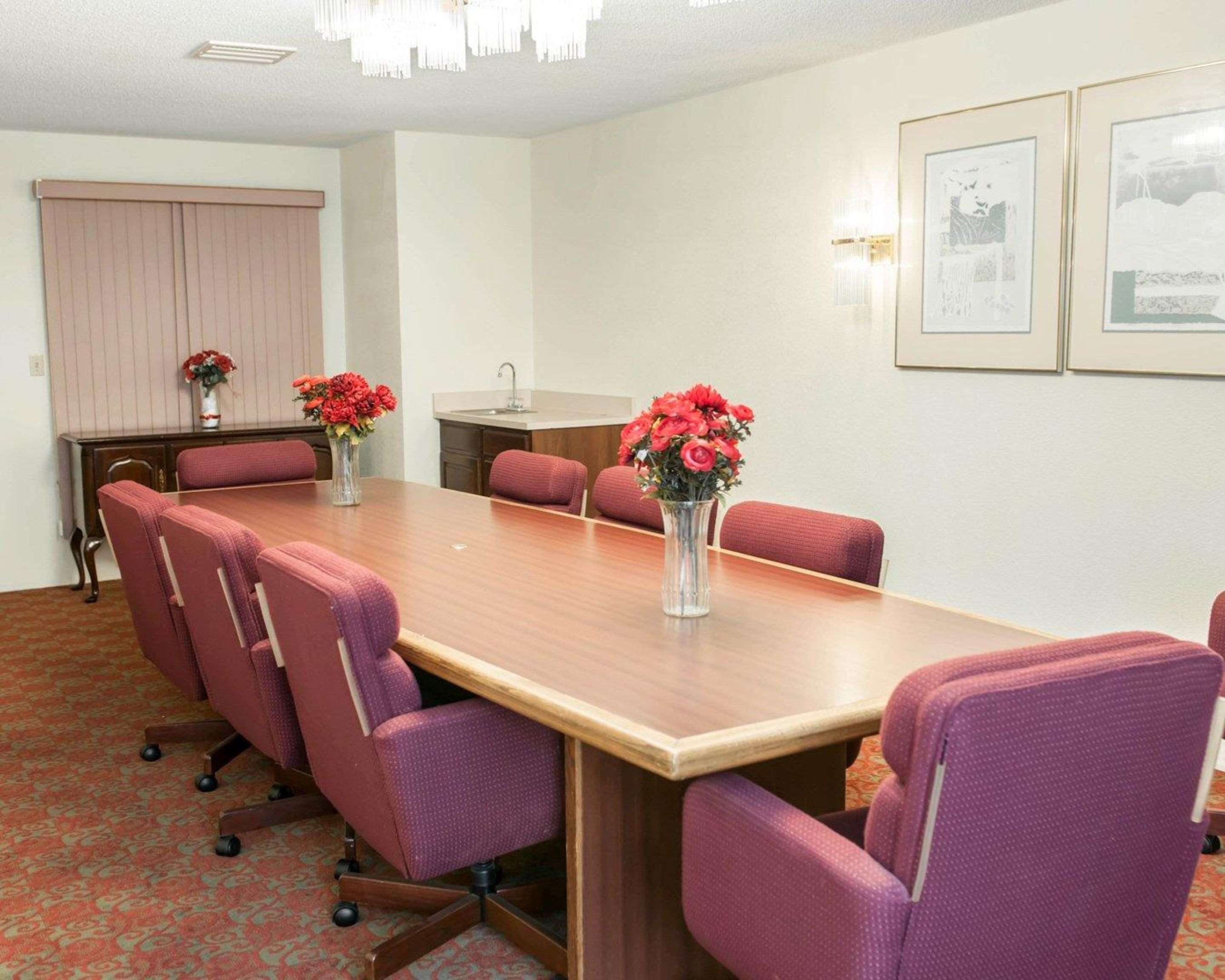 Meeting room | Quality Inn and Suites Indianapolis