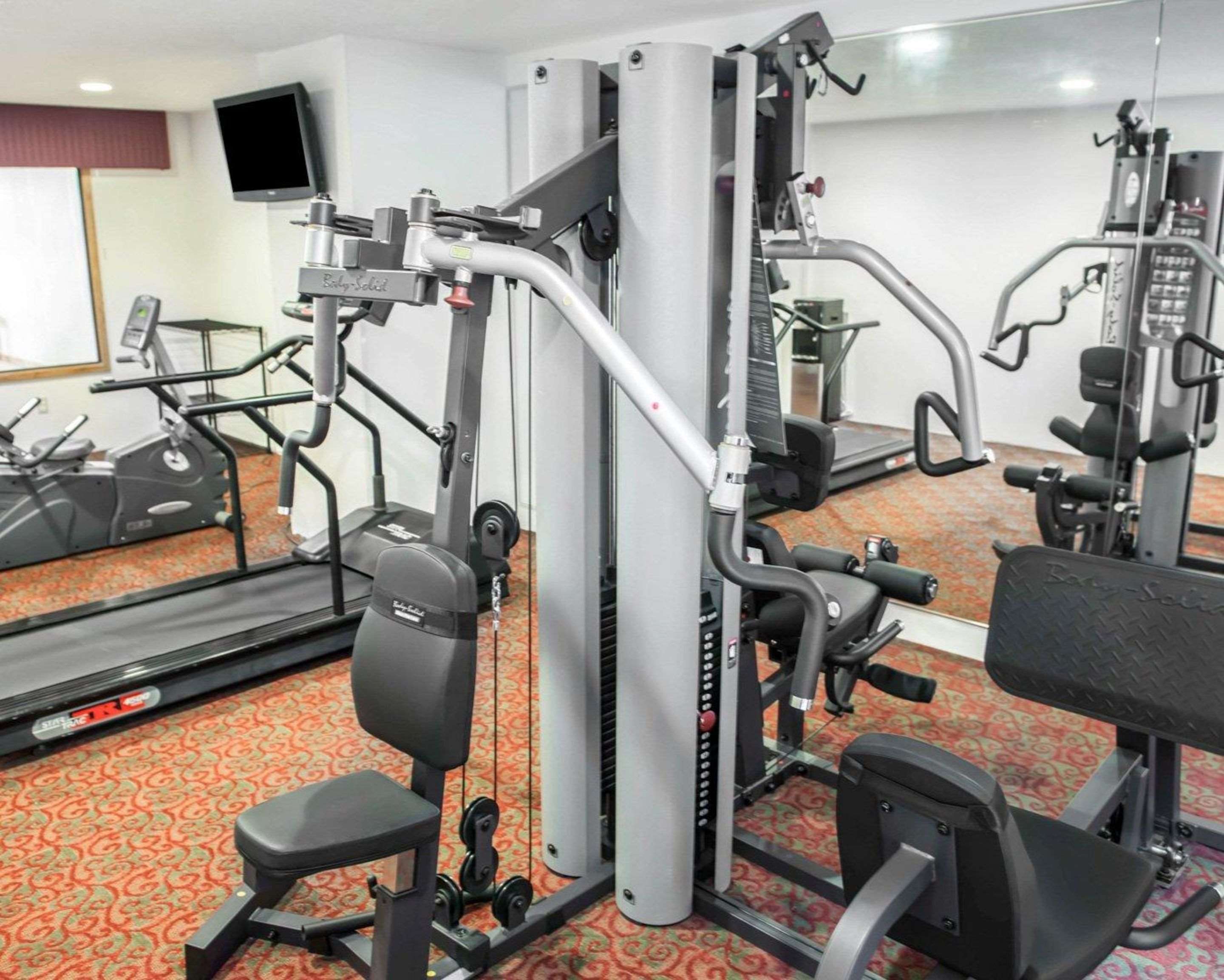 Fitness center | Quality Inn and Suites Indianapolis