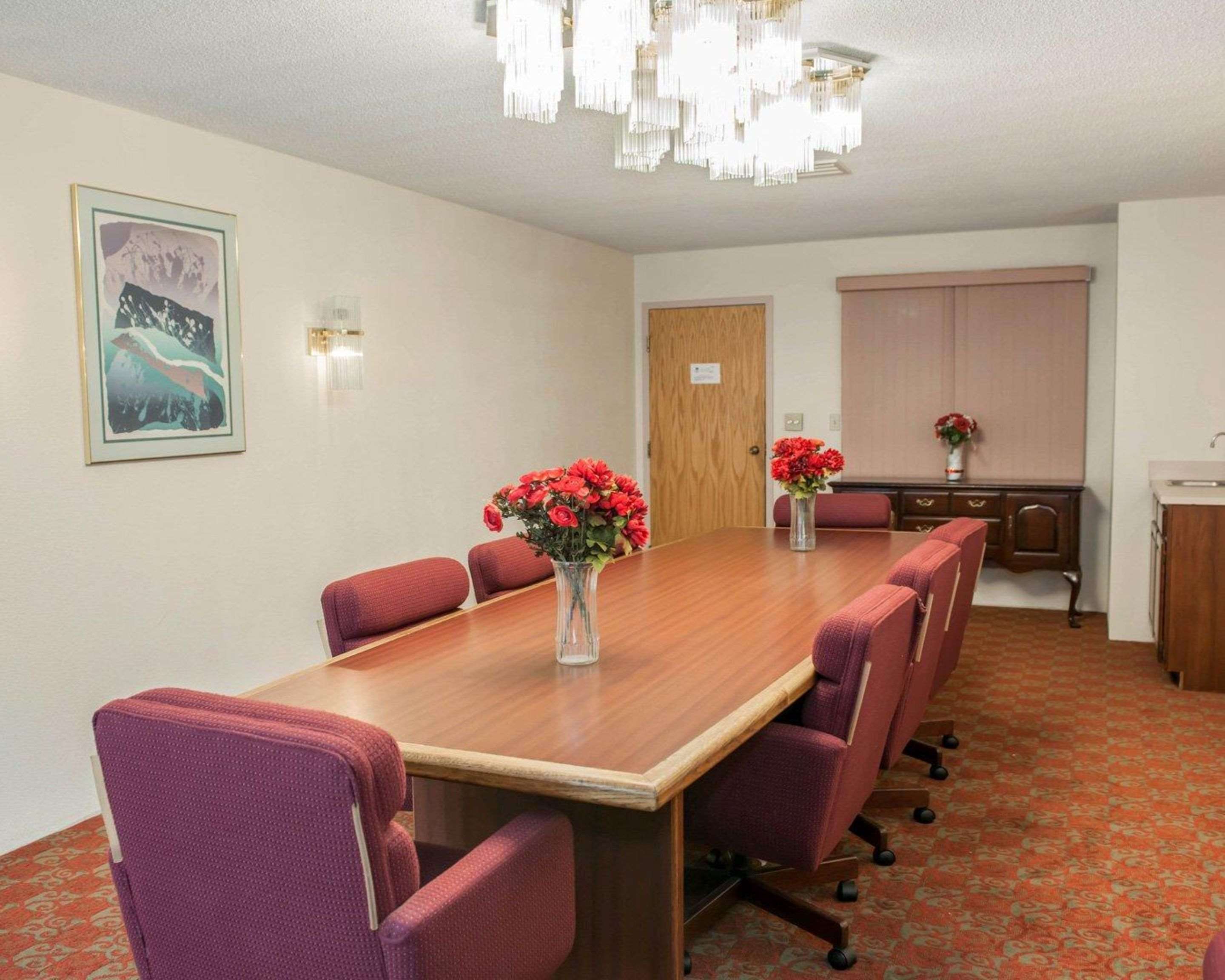 Meeting room | Quality Inn and Suites Indianapolis
