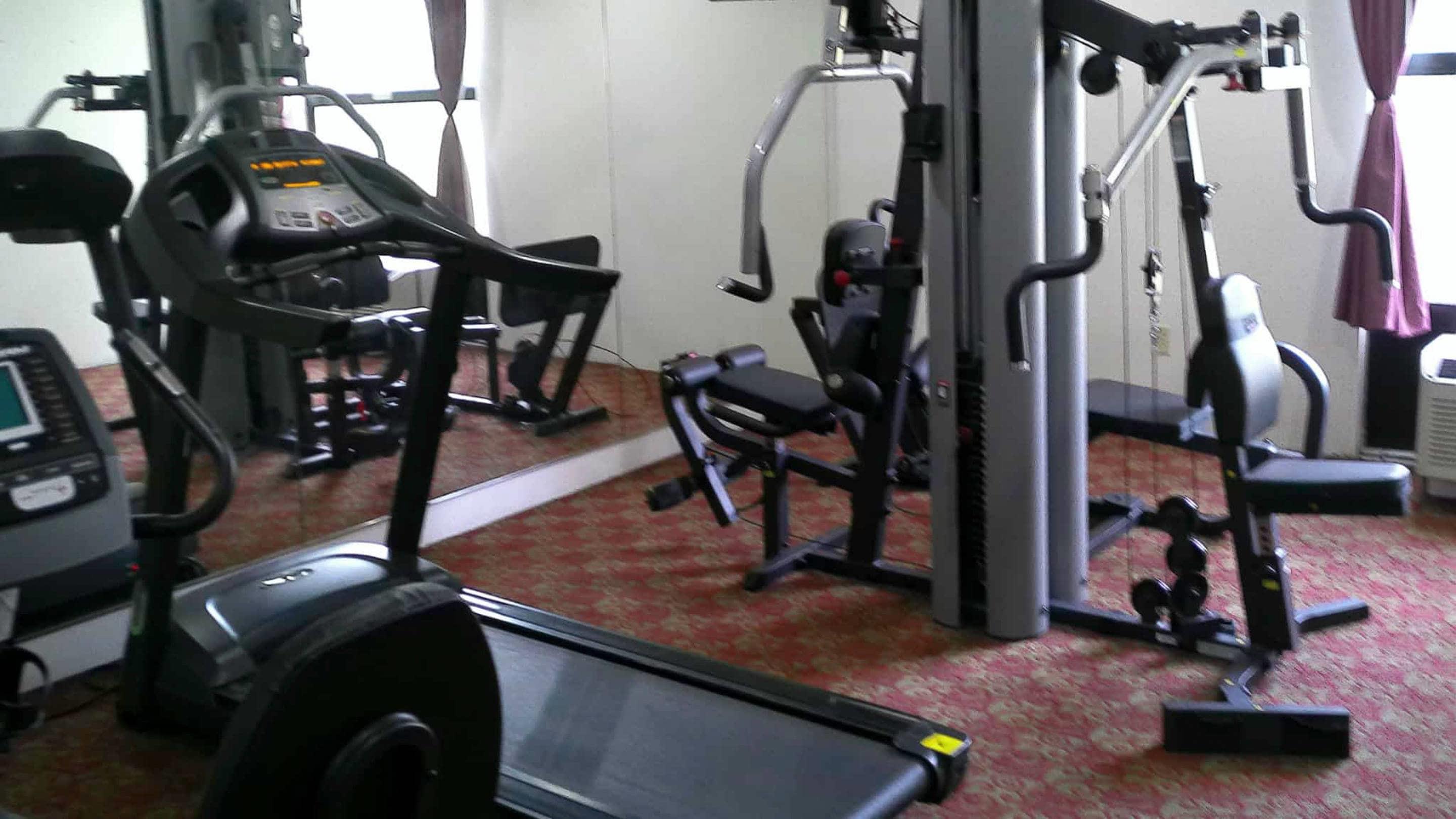 Fitness center | Quality Inn and Suites Indianapolis