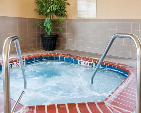 Pool - Comfort Suites French Lick