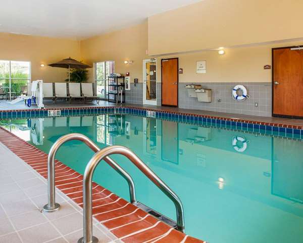 Pool - Comfort Suites French Lick