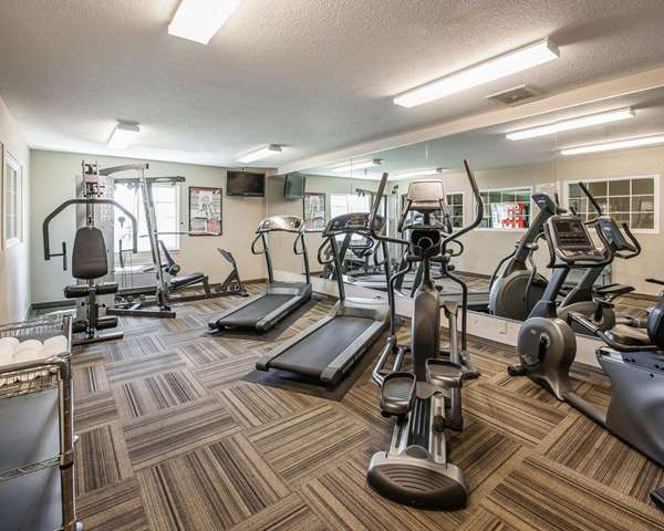 Fitness/ Exercise Room - Suburban Studios South Bend