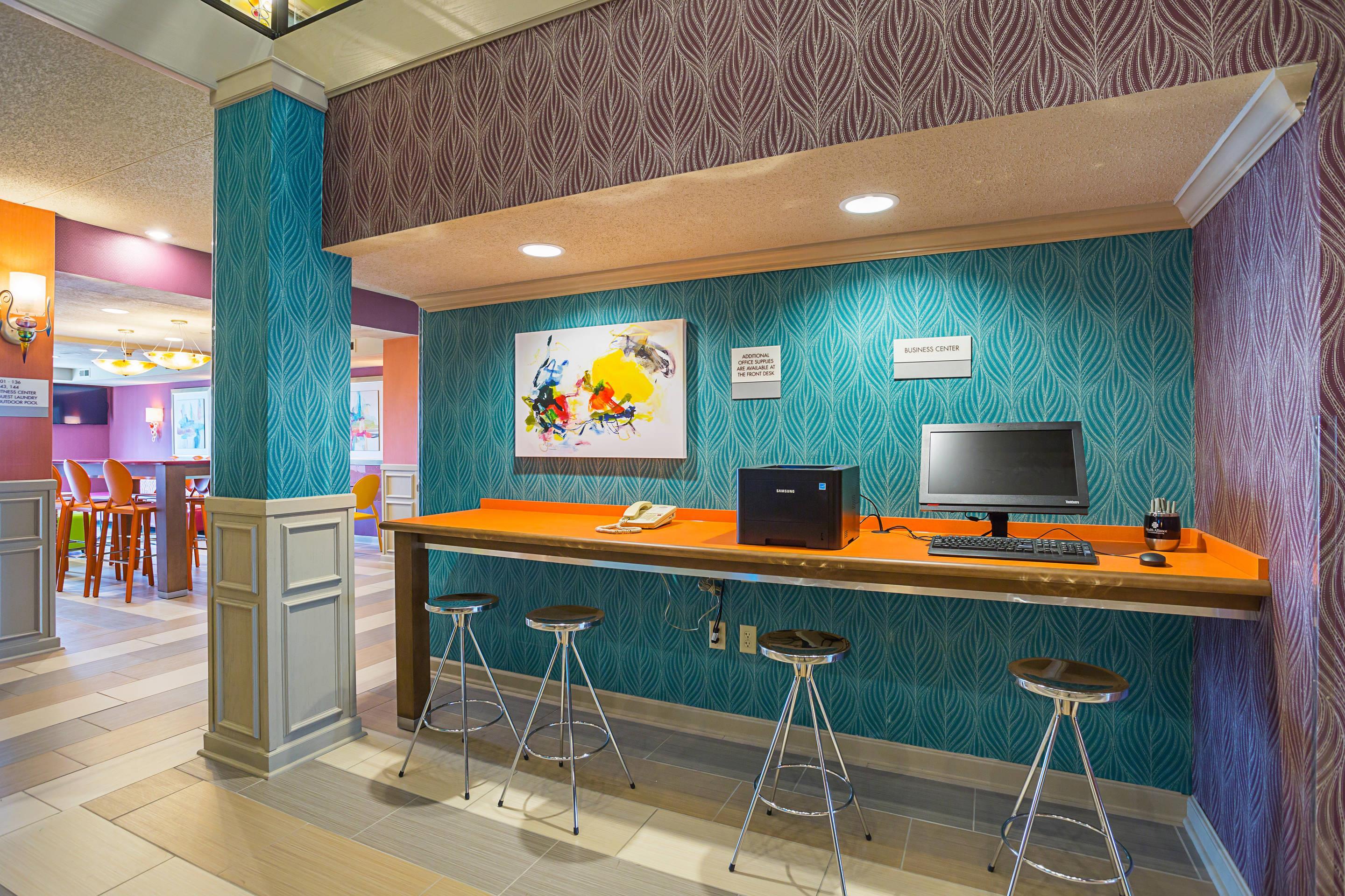 Business center | Clarion Inn & Suites