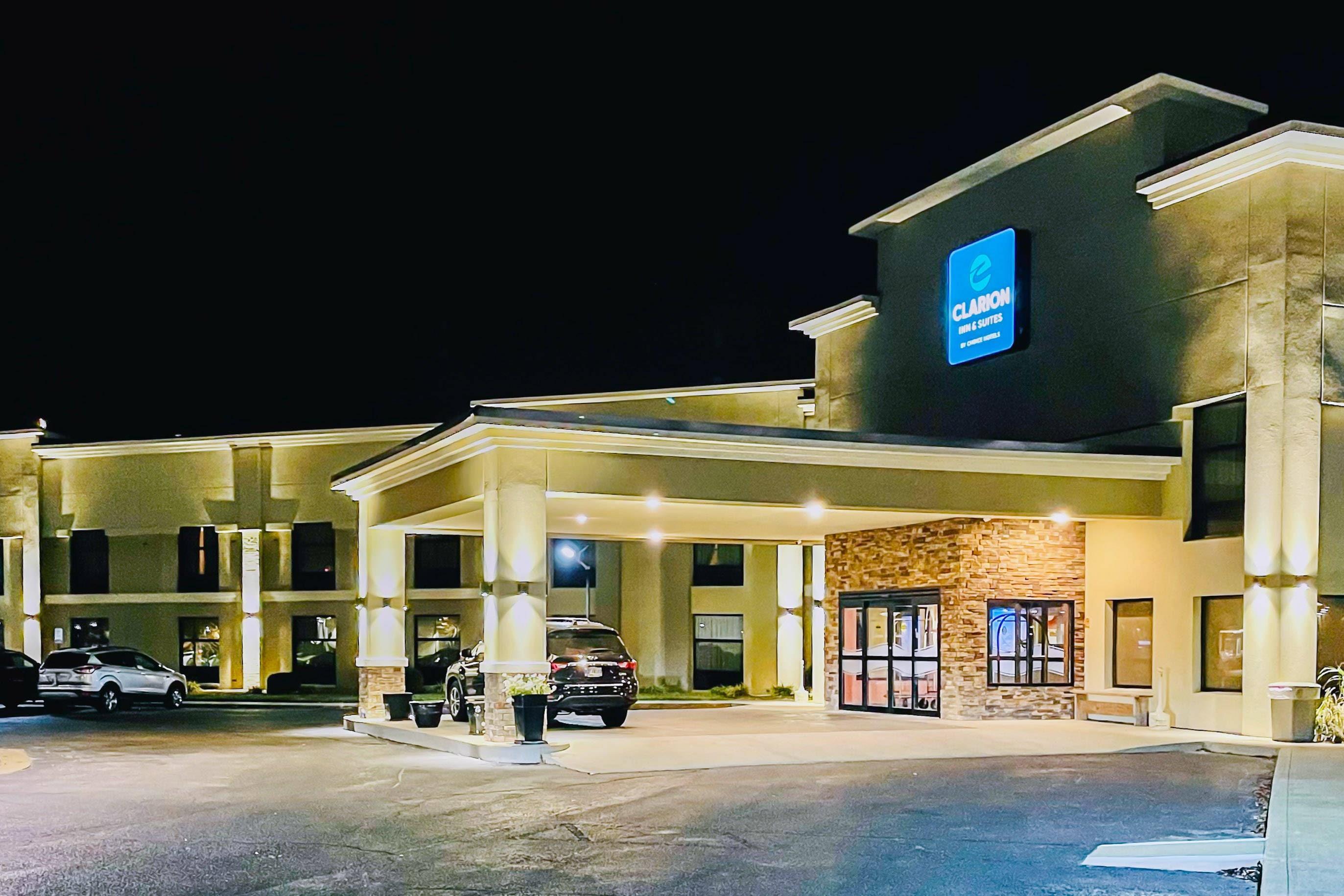 Hotel exterior | Clarion Inn & Suites