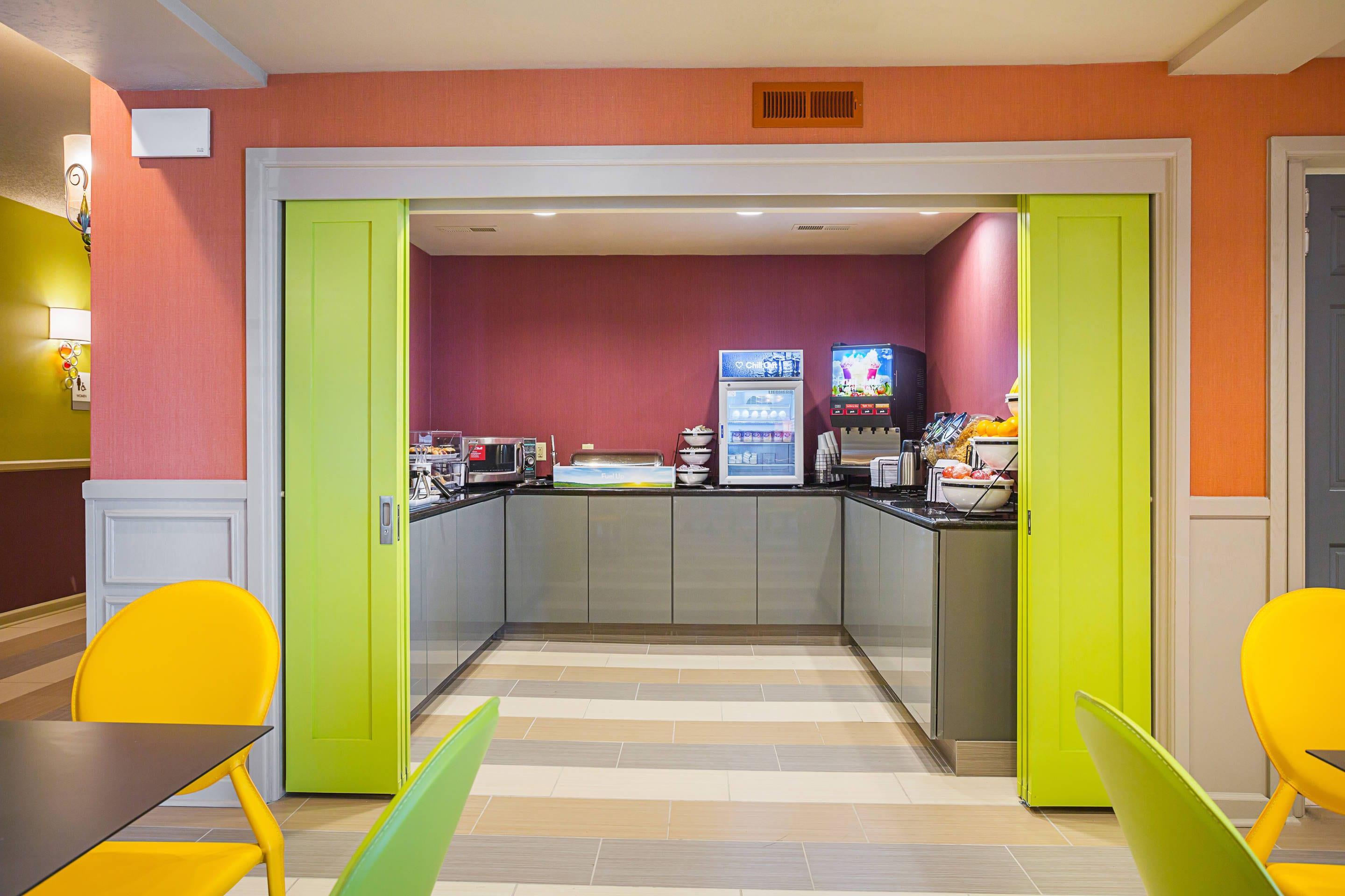 Breakfast area | Clarion Inn & Suites