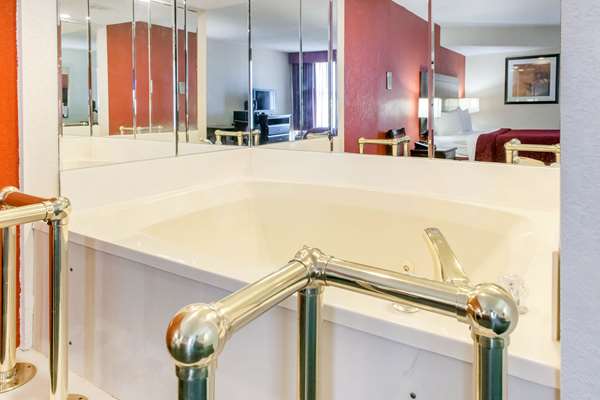  - Quality Inn Seymour - I-65, Exit 50