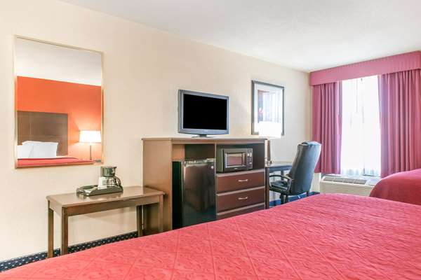 Suite - Quality Inn Seymour - I-65, Exit 50