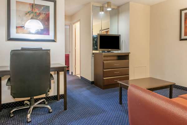 Suite - Quality Inn Seymour - I-65, Exit 50