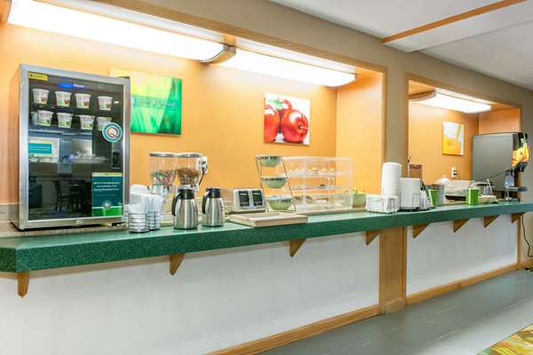 Amenities - Quality Inn Seymour - I-65, Exit 50