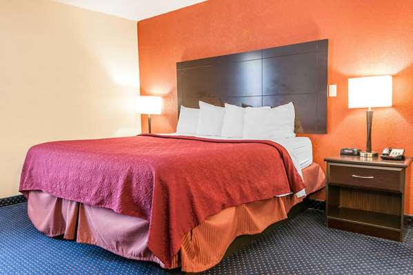 - Quality Inn Seymour - I-65, Exit 50