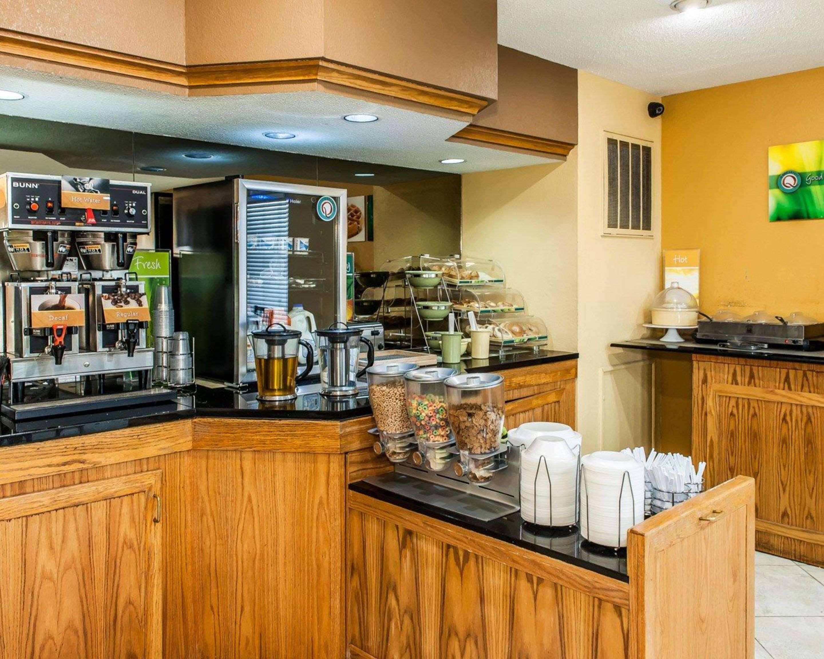 Breakfast counter