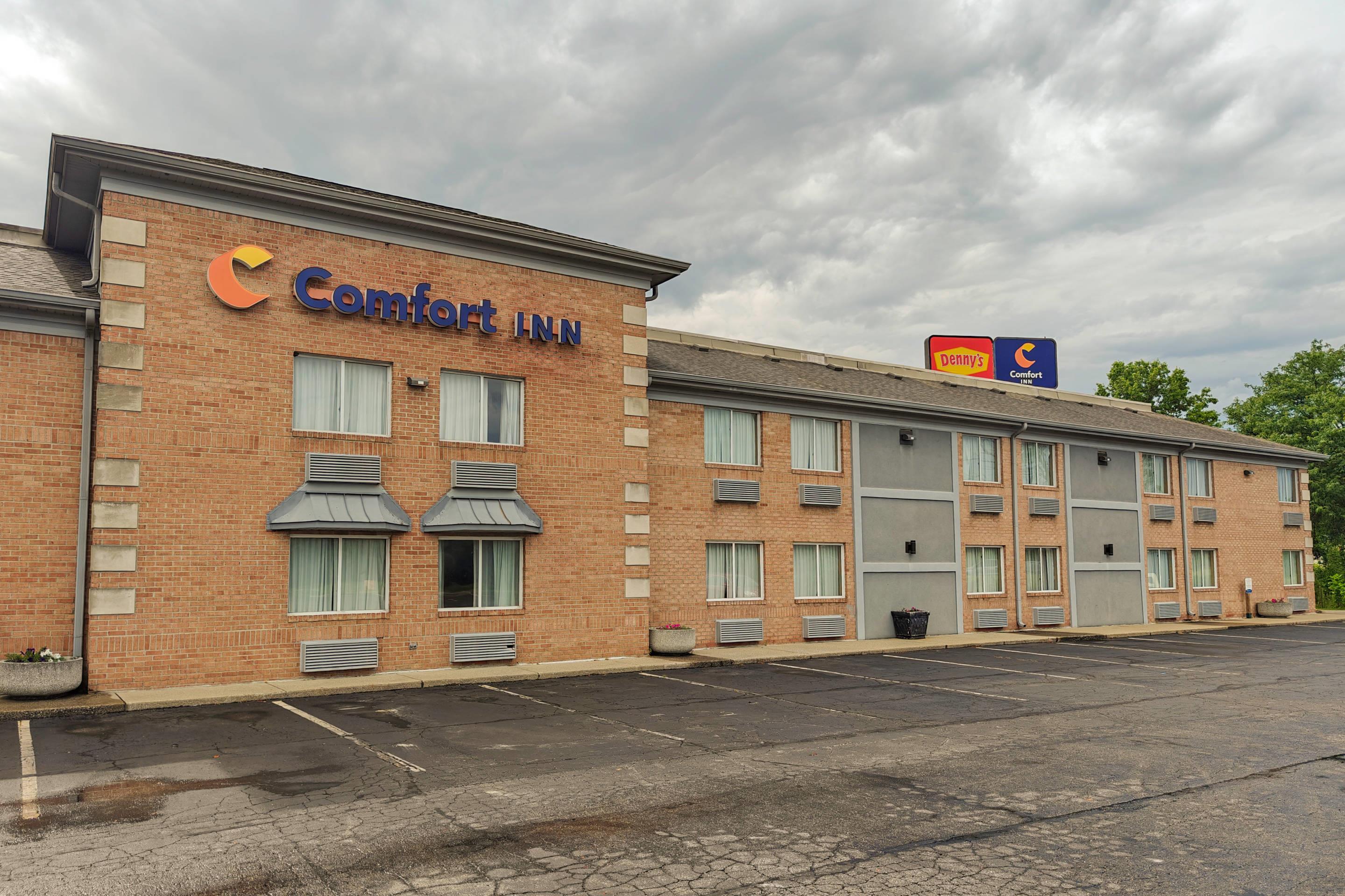 Hotel exterior | Comfort Inn Indianapolis South I-65