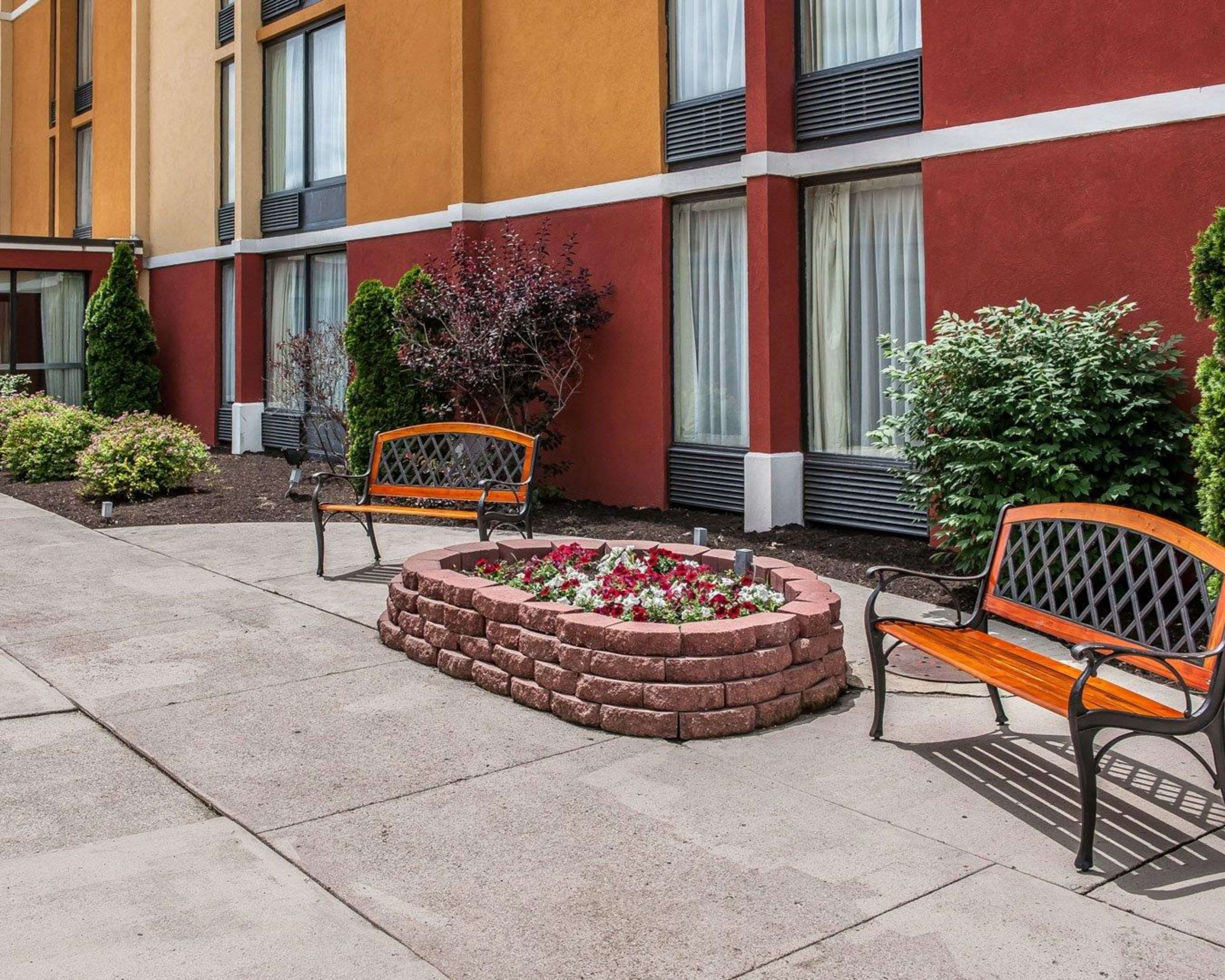Relaxing patio area | Quality Inn Terre Haute University Area