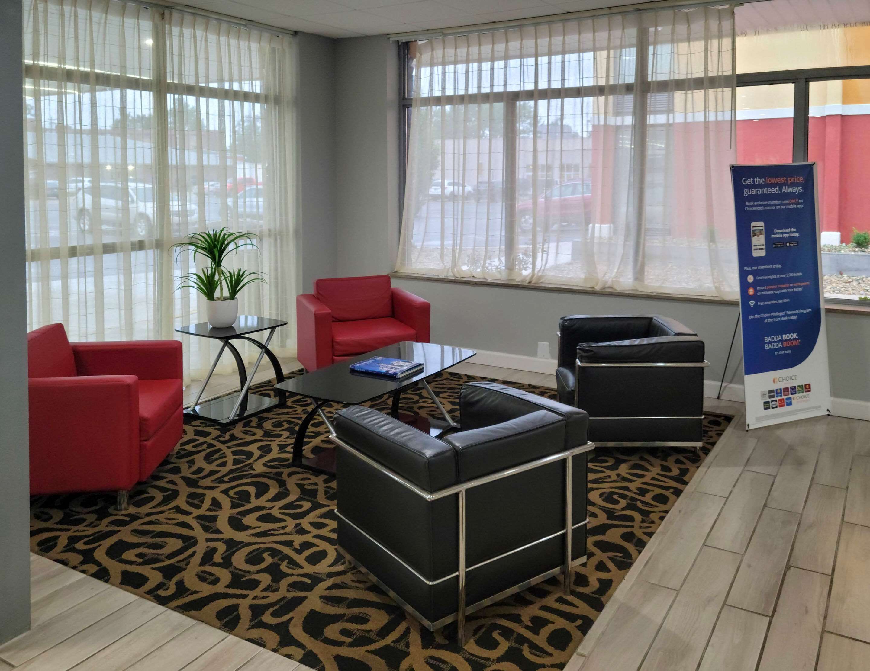 Hotel lobby | Quality Inn Terre Haute University Area