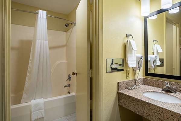  - Quality Inn Greensburg - I-74, Exit 134