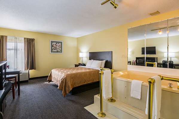  - Quality Inn Greensburg - I-74, Exit 134