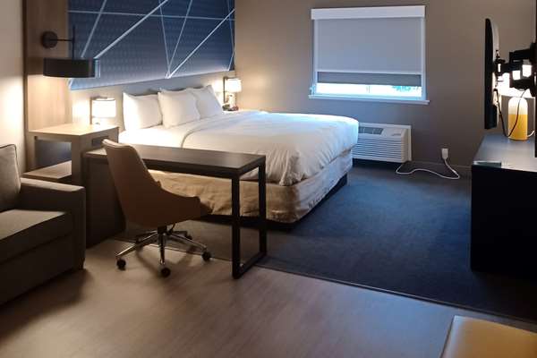 Suite - Comfort Inn Edinburgh - I-65, Exit 76