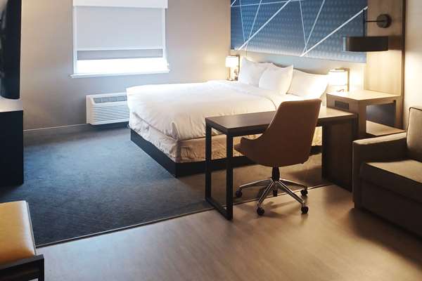 Suite - Comfort Inn Edinburgh - I-65, Exit 76