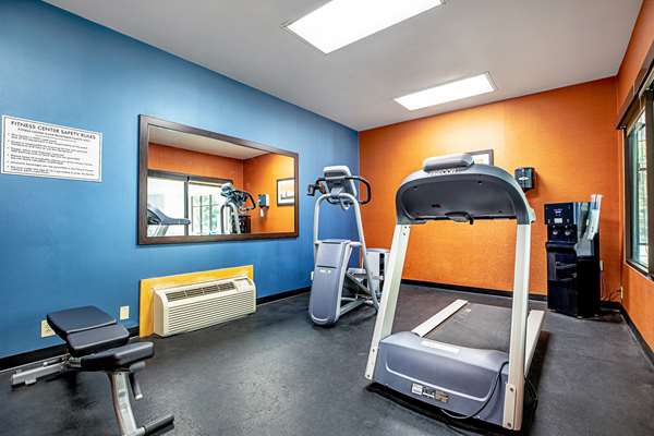 Fitness/ Exercise Room - Comfort Inn North Indianapolis