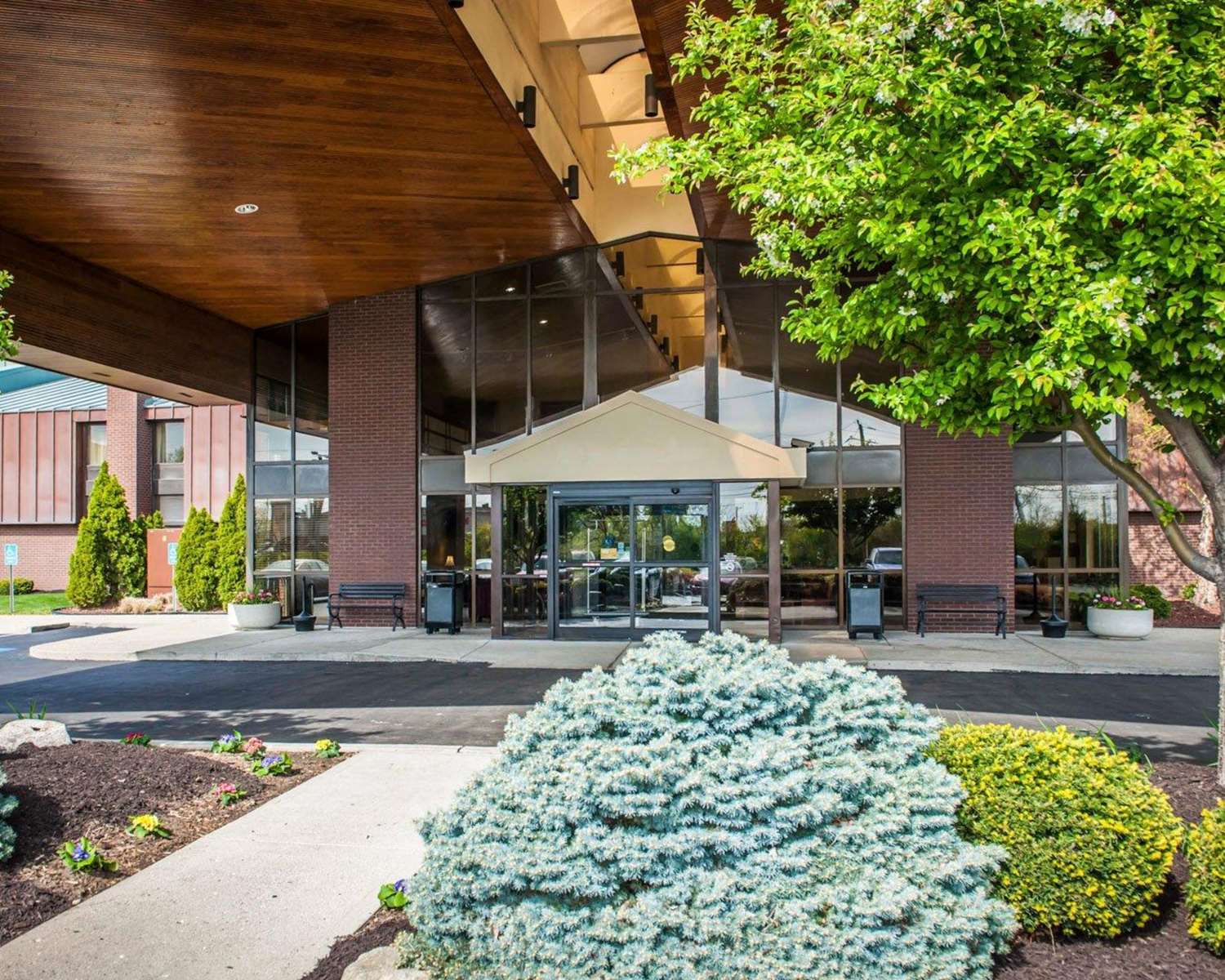 Quality Inn Castleton Indianapolis, IN See Discounts