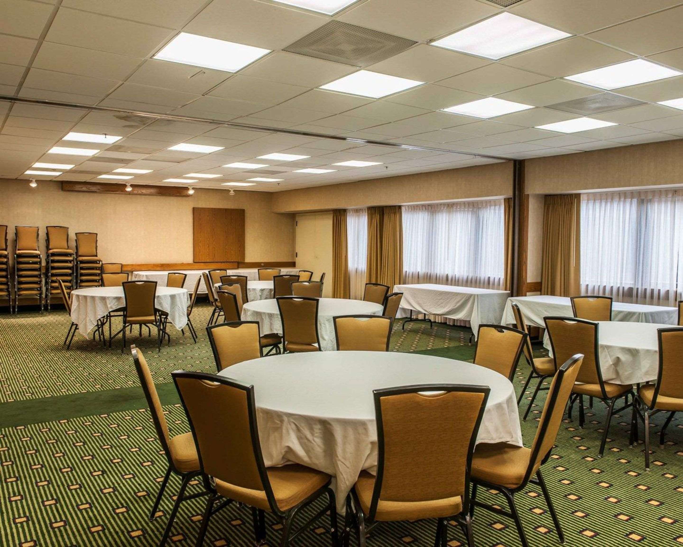Banquet room | Quality Inn & Suites